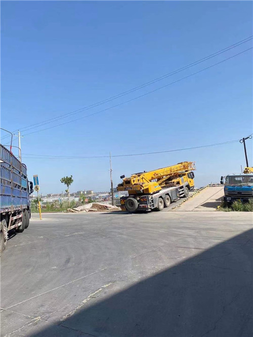 大姚县25吨吊车的租赁价格大概是多少？